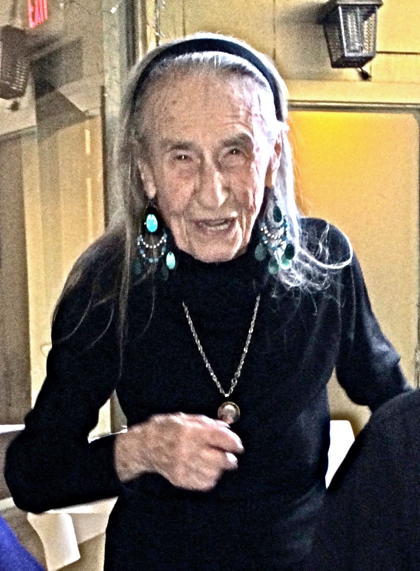 Eva Meyer Eva Meyer